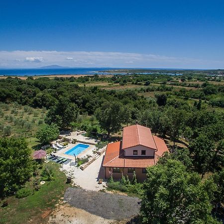 Beautiful Villa Palera With Private Pool Near Pula Liznjan Luaran gambar