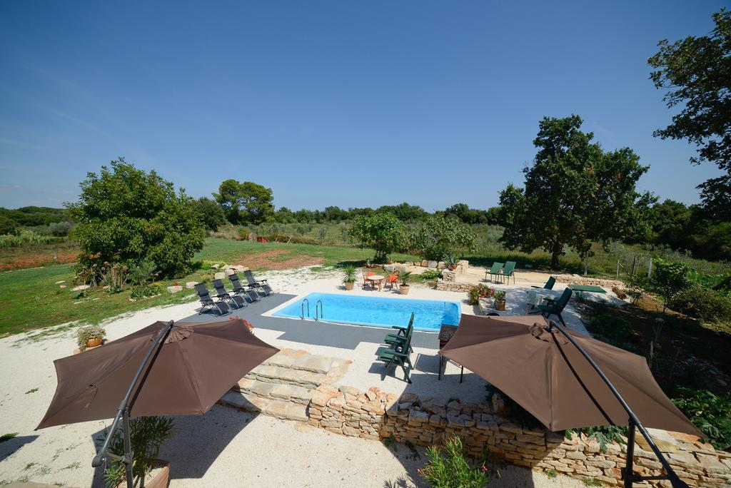 Beautiful Villa Palera With Private Pool Near Pula Liznjan Luaran gambar